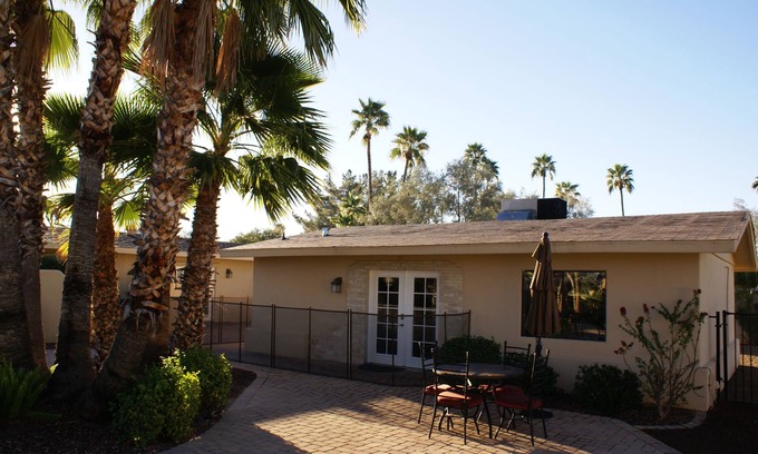 Paradise Valley Village Cottage | Cozy guest cottage in central Scottsdale, AZ!