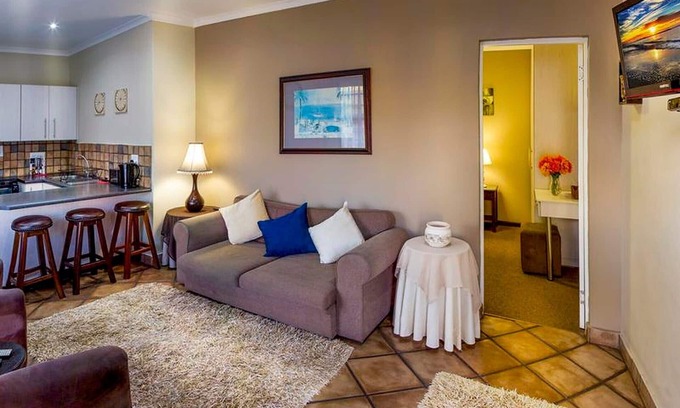 Humewood Bed & Breakfast | Cozy guest room with double bed and kitchen, near Port Elizabeth