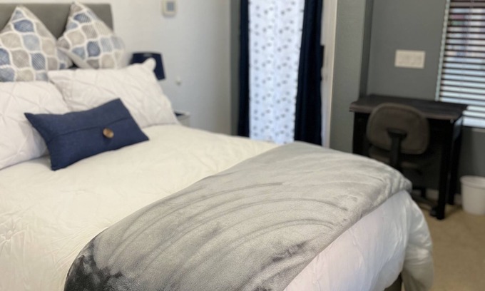 Palm Valley House | Cozy guest studio near many sites