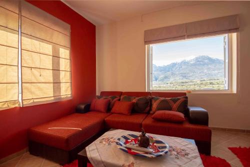 Tripi House | Cozy Hilltop Home with Breathtaking Views