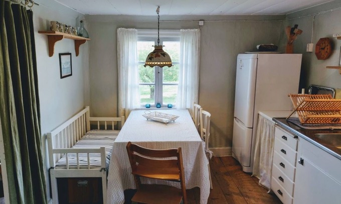 Vastervik House | Cozy holiday home on a country farm with a boat