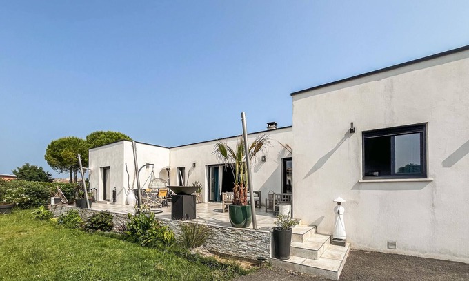 Saint-Cesaire-de-Gauzignan House | Cozy home in Saint-Césaire-de-Gauzi