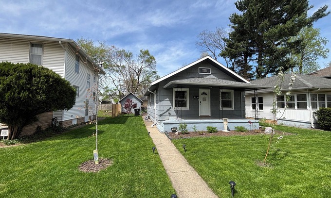 Northeast South Bend House | Cozy Home, 25 minute walk to the stadium