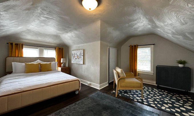 Lincoln-Lemington-Belmar House | Cozy Home Away From Home
