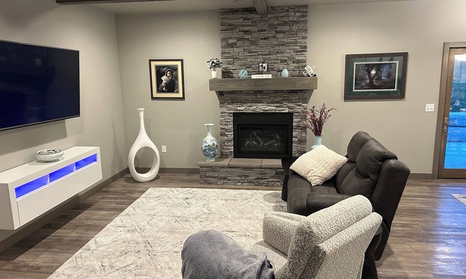 North Spearfish House | Cozy home close to all attractions w/a fabulous kitchen and all amenities!