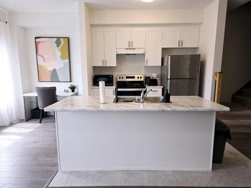 Shelburne Apartment | Cozy Home Close to Blue Mountain and Collingwood