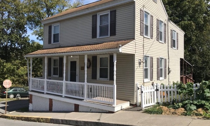 Mifflin House | Cozy Home close to town/50 minutes to Penn State.n