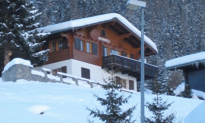 Graechen Ski Chalet | Cozy home for 2-5 people within walking distance of the center and ski slopes.