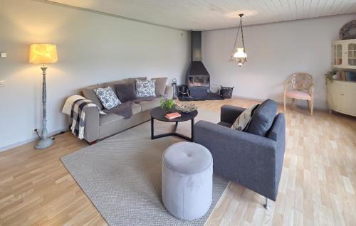 Blomstermala House | Cozy Home In Bomstermåla With Sauna