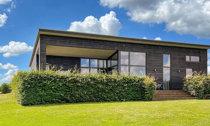 Hvidbjerg Strand House | Cozy home in Børkop with house sea view