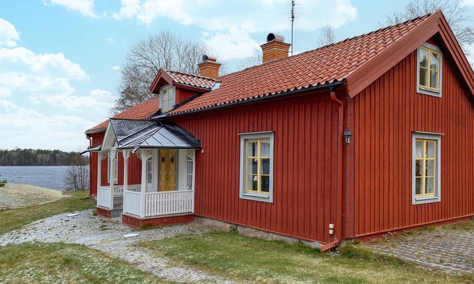 Malexander House | Cozy home in Boxholm with lake view