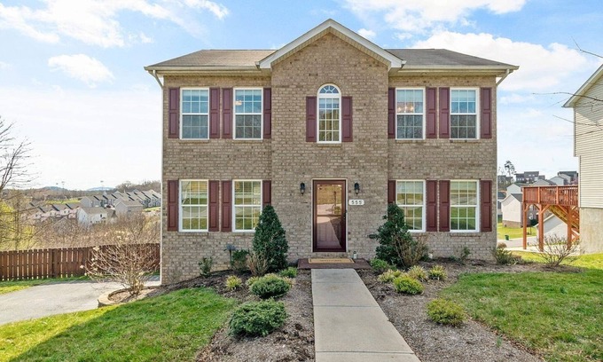 Christiansburg House | Cozy home in Christiansburg with great view! 16 minutes to Virginia Tech.