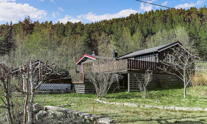Tingvoll House | Cozy home in Meisingset with kitchen