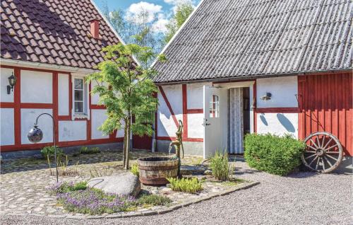 Angelholm Municipality House | Cozy Home In Munka-Ljungby