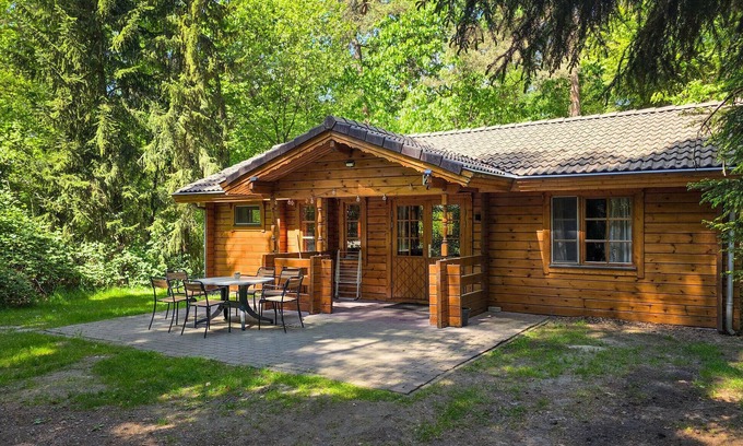 Neede House | Cozy home in Neede with sauna