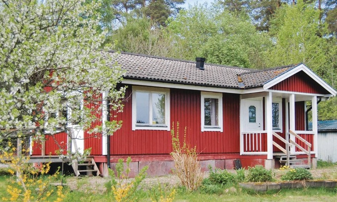 Nossebro House | Cozy home in Nossebro with kitchen