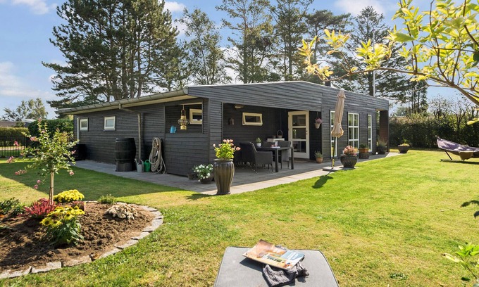 Saksild Strand House | Cozy home in Odder with WiFi