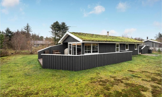 Rødhus House | Cozy Home In Pandrup With Kitchen