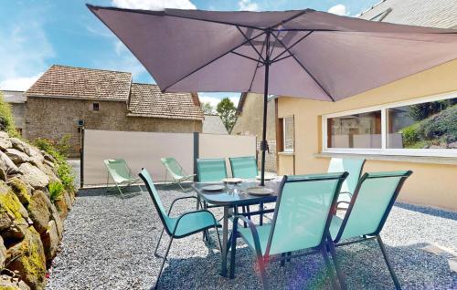 Sartilly-Baie-Bocage House | Cozy Home In Sartilly-Baie-Bocage