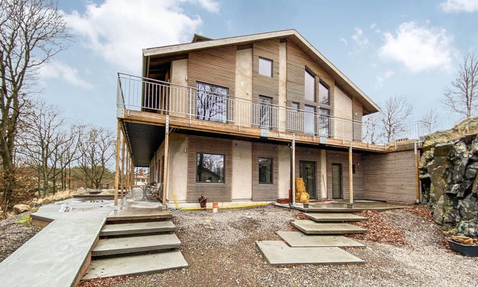 Vallda House | Cozy home in Vallda with kitchen