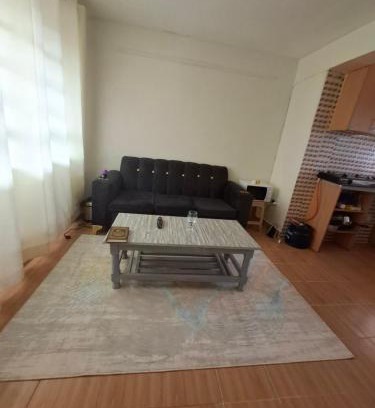 Meru Bed & Breakfast | Cozy Home