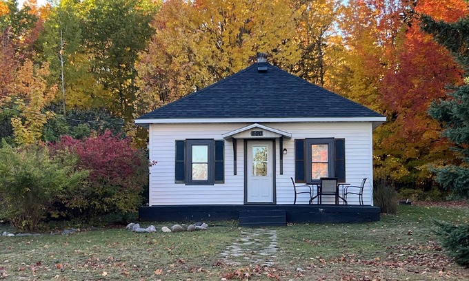 Big Bay House | Cozy Home located in downtown Big Bay