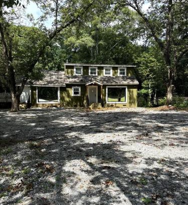 Newnan House | Cozy Home