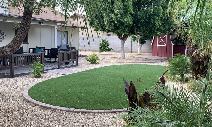 Warner Ranch House | Cozy HOME w/Citrus Garden & Patio