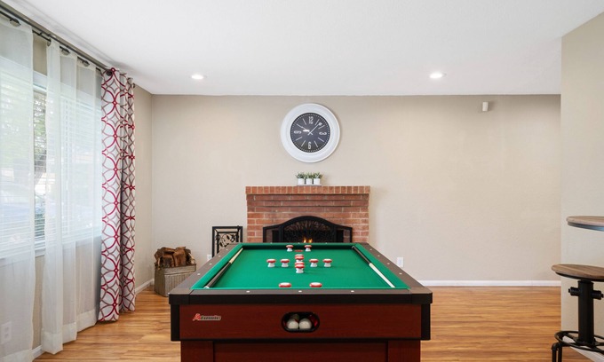 Elk Grove House | Cozy home w/pool table-Family getaway