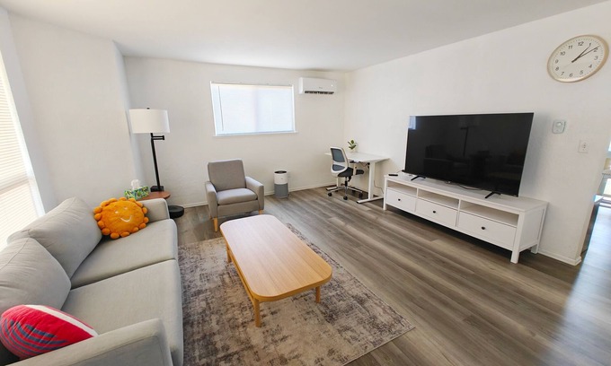 Lake Stevens House | Cozy home, Walk to Lake, Food & Shops, EV Charger