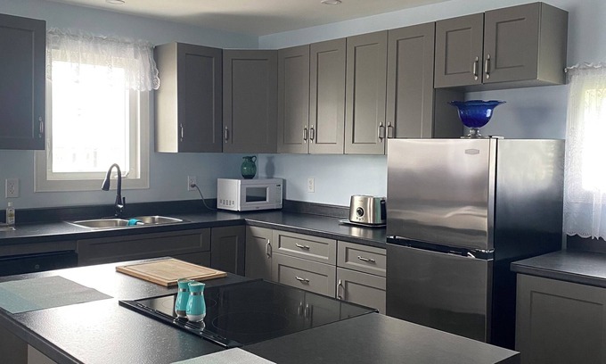 Port au Port House | Cozy home with lots of nature trails with ocean views close to all amenities.