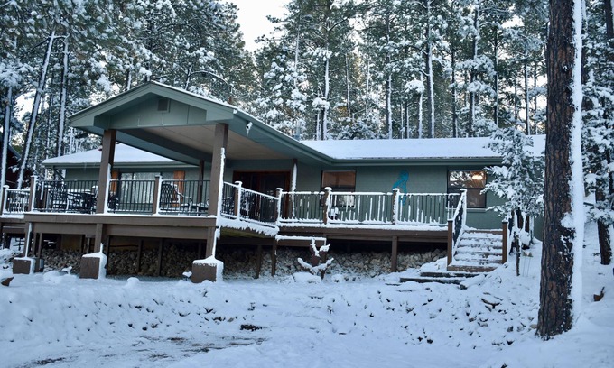 Ruidoso Cabin | Cozy Home With Great Views, Awesome Deck and A/C