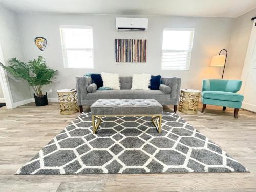 Visalia House | Cozy Homeharrison Ranchhr1