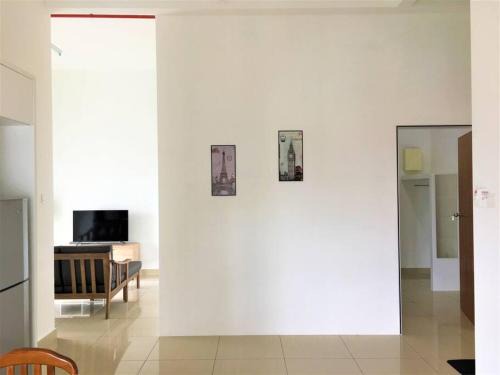 Tebrau Apartment | Cozy Homestay at Menara Hartamas 1-4pax
