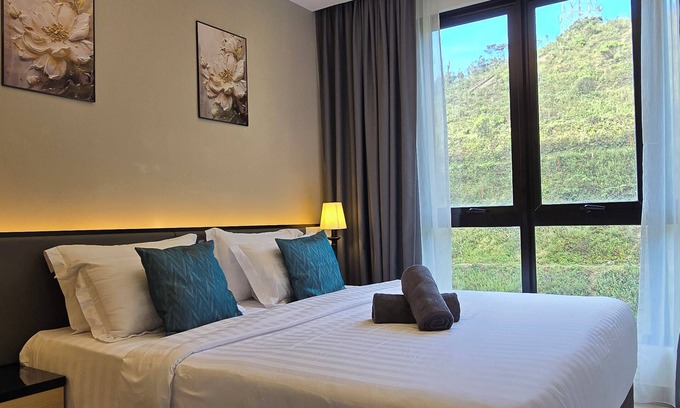 Genting Highlands Apartment | Cozy hotel suite in marvelous Genting Highlands with mountain view, WiFi