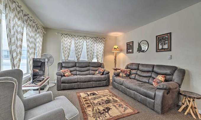 Houghton Lake Heights Cottage | Cozy Houghton Lake Heights Cottage w/Private Yard