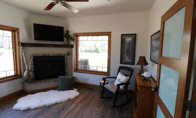 Spearfish House | Cozy house in quiet neighborhood, downtown in walking distance (1510)