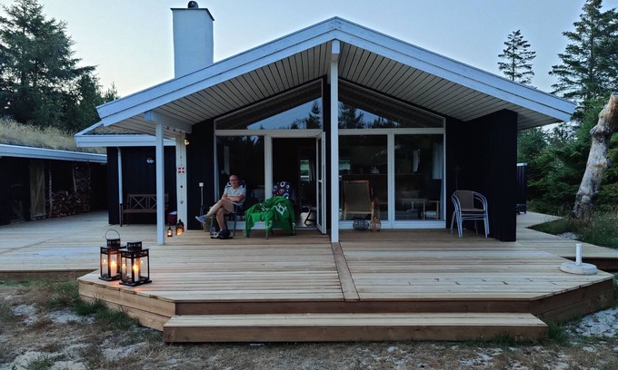 Rødhus Cottage | Cozy house near the beach and woods