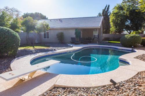 Glendale House | Cozy House w pool Near State Farm Stadium
