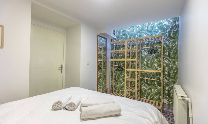 Taksim House | Cozy house with garden & terrace 10 Min to Istiklal Street