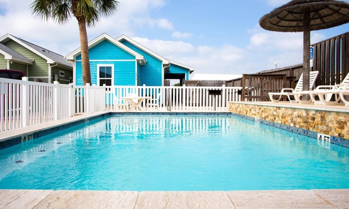 Corpus Christi House | Cozy Island Cove Minutes from the Sand & Sea