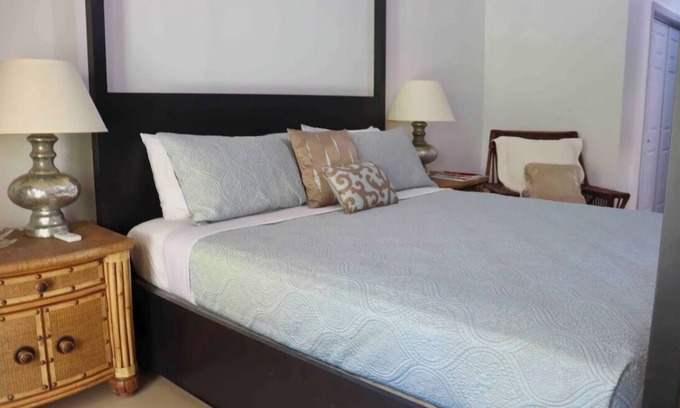 Grace Bay Apartment | Cozy Island Studio - 5 Min Drive to Grace Bay