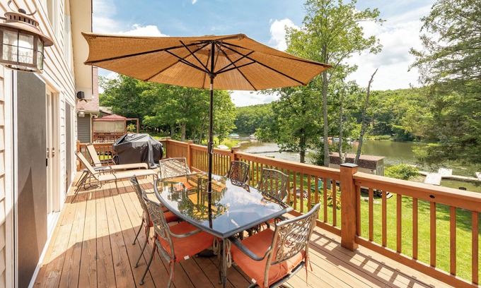 Swanton House | Cozy Lake Escape Near State Park & Slopes