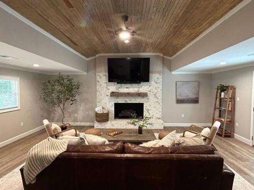 Thomson House | Cozy Lake Home at Raysville
