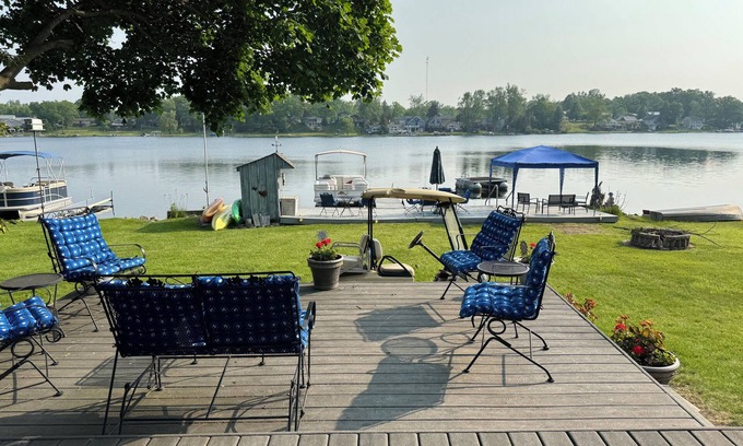 Frontier House | Cozy Lakefront Getaway with 3 kayaks, in Hillsdale County, Bird Lake Michigan.