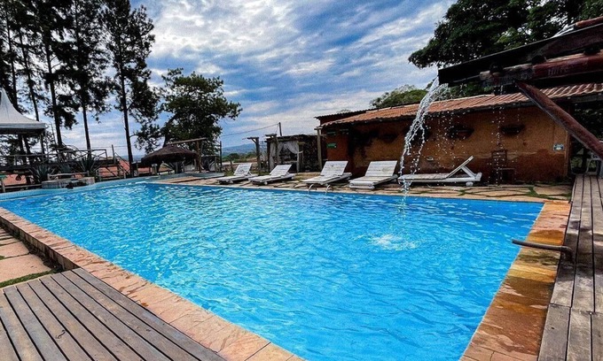 Hidrolandia House | Cozy Lakefront Suites RGB