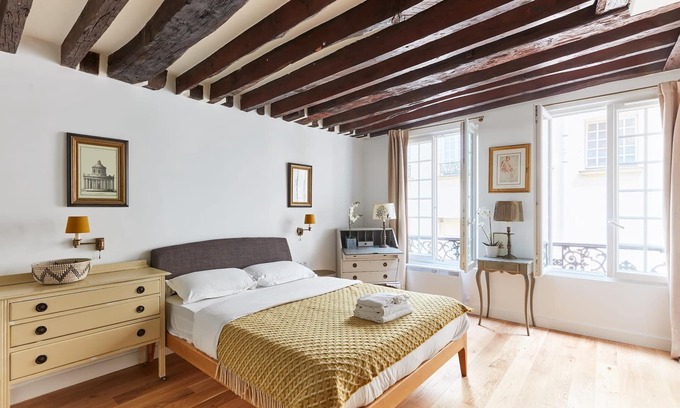 Arts-et-Metiers Apartment | Cozy Le Marais Studio Near Centre Pompidou