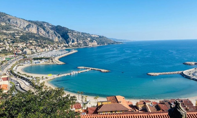 Old Town Apartment | Cozy Lemon Menton