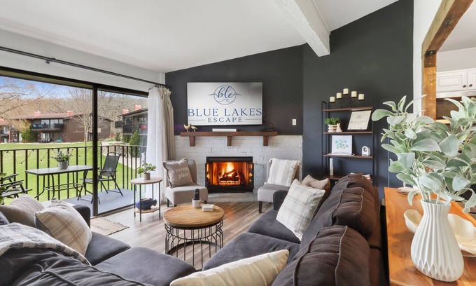 Lake Geneva Condo | Cozy LG Retreat! King Bed! Fireplace! WiFi!