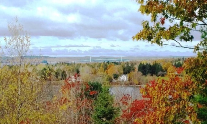 Brooklin House | Cozy Little Carriage House with Spectacular Sunsets at The Rockbound House